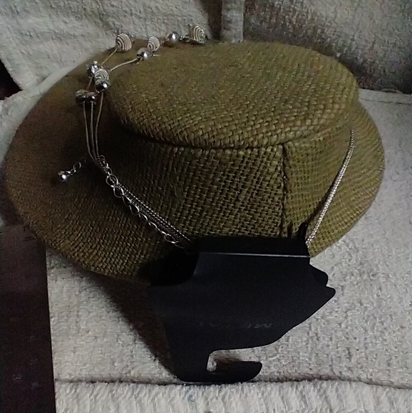 Silvertone beaded chain necklace 3 row - Picture 6 of 7